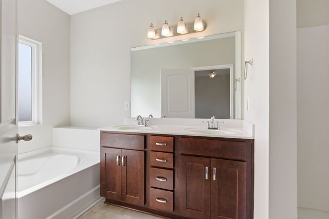 8849 Cressent Glen Ct, Antioch, TN 37013