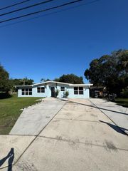 2140 Cortez Boulevard, Fort Pierce, FL 34982
