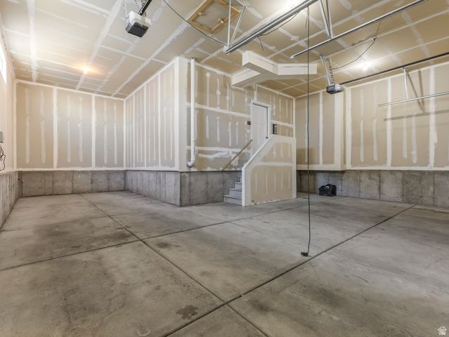 6651 W SKY BIRD CIR, Herriman, UT 84096