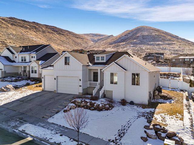 6651 W SKY BIRD CIR, Herriman, UT 84096