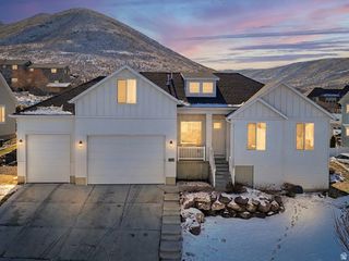 6651 W SKY BIRD CIR, Herriman, UT 84096