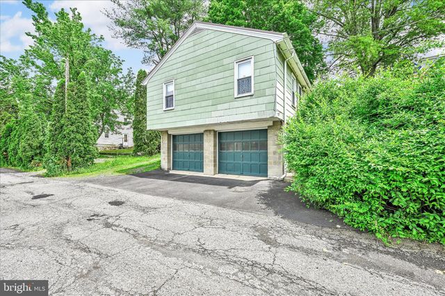 207 HIGH ST, Schuylkill Haven, PA 17972