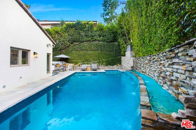 1655 N Crescent Heights Boulevard, Los Angeles, CA 90069