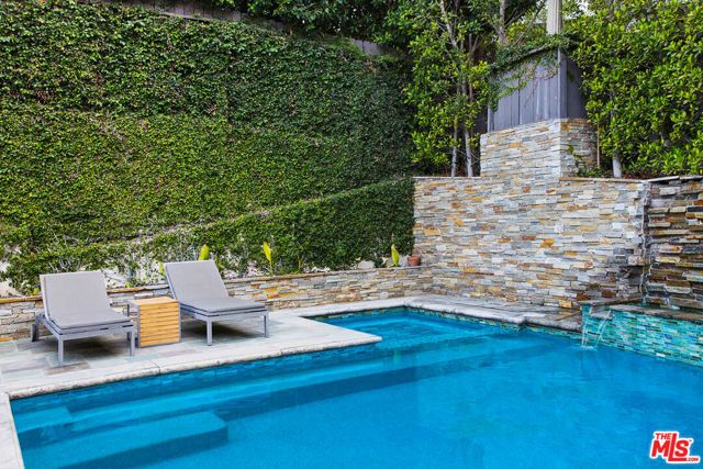 1655 N Crescent Heights Boulevard, Los Angeles, CA 90069
