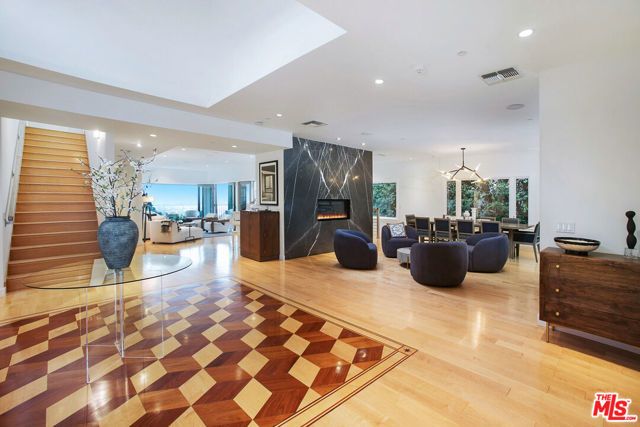 1655 N Crescent Heights Boulevard, Los Angeles, CA 90069