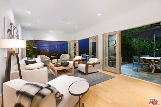 1655 N Crescent Heights Boulevard, Los Angeles, CA 90069