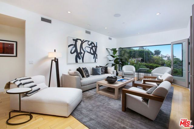 1655 N Crescent Heights Boulevard, Los Angeles, CA 90069