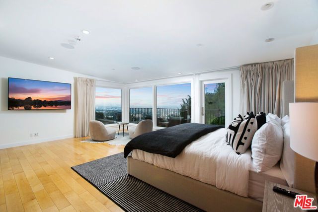 1655 N Crescent Heights Boulevard, Los Angeles, CA 90069