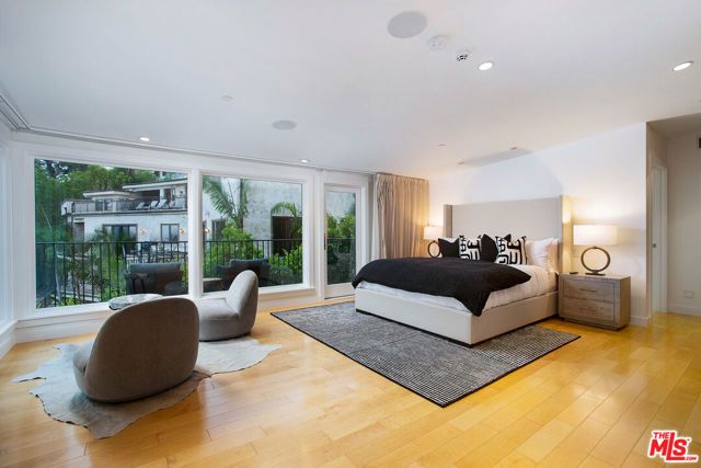 1655 N Crescent Heights Boulevard, Los Angeles, CA 90069