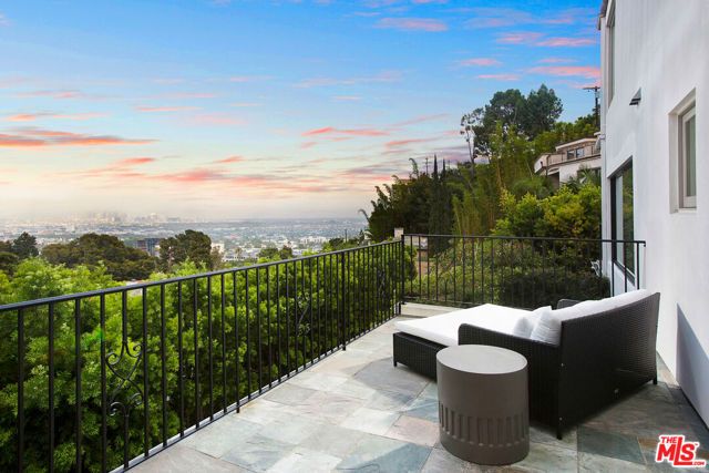 1655 N Crescent Heights Boulevard, Los Angeles, CA 90069