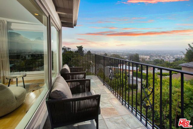 1655 N Crescent Heights Boulevard, Los Angeles, CA 90069