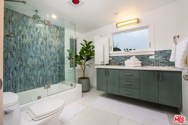 1655 N Crescent Heights Boulevard, Los Angeles, CA 90069