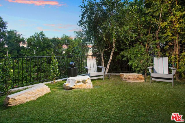 1655 N Crescent Heights Boulevard, Los Angeles, CA 90069