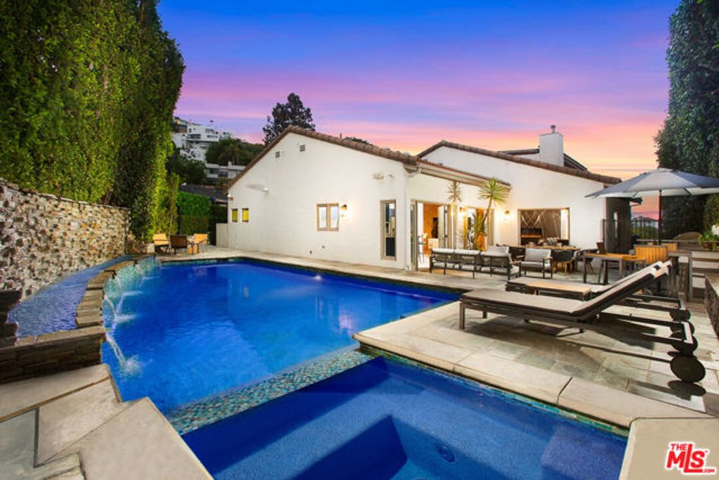 1655 N Crescent Heights Boulevard, Los Angeles, CA 90069