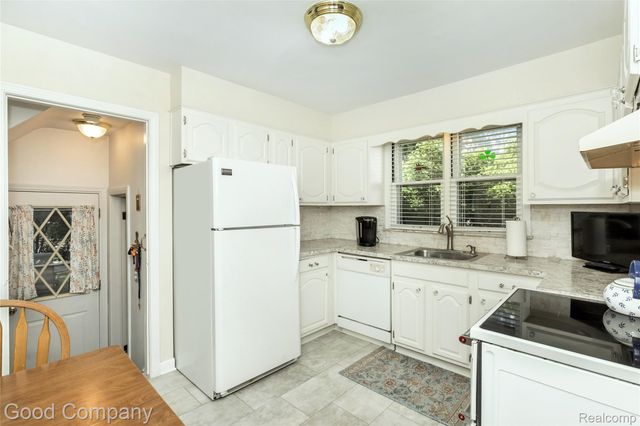 2507 N Washington Avenue, Royal Oak, MI 48073