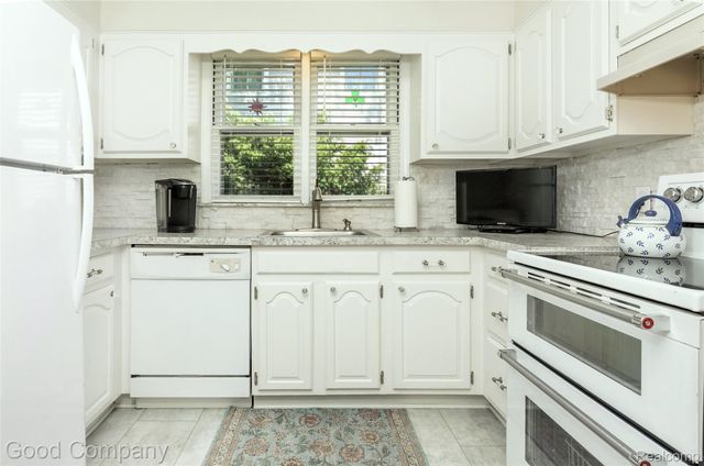 2507 N Washington Avenue, Royal Oak, MI 48073