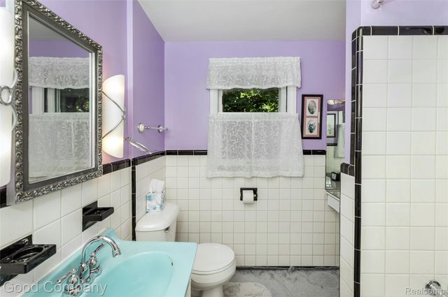 2507 N Washington Avenue, Royal Oak, MI 48073