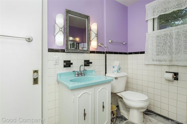 2507 N Washington Avenue, Royal Oak, MI 48073