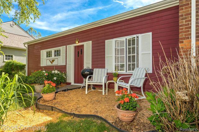 2507 N Washington Avenue, Royal Oak, MI 48073