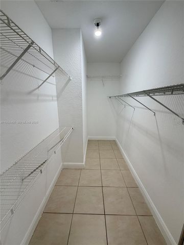 2650 E Aragon Blvd 2, Sunrise, FL 33313