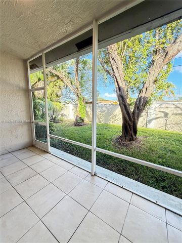 2650 E Aragon Blvd 2, Sunrise, FL 33313