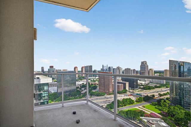 4521 San Felipe 2501, Houston, TX 77027