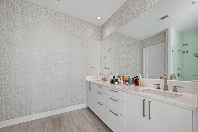 4521 San Felipe 2501, Houston, TX 77027