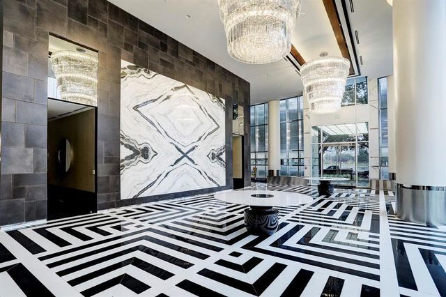 4521 San Felipe 2501, Houston, TX 77027