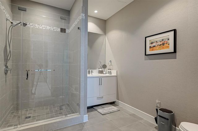 4521 San Felipe 2501, Houston, TX 77027