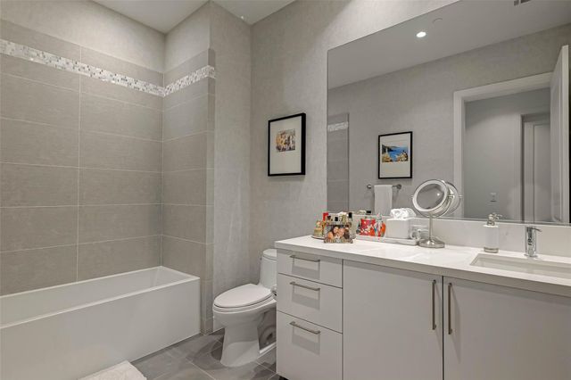 4521 San Felipe 2501, Houston, TX 77027