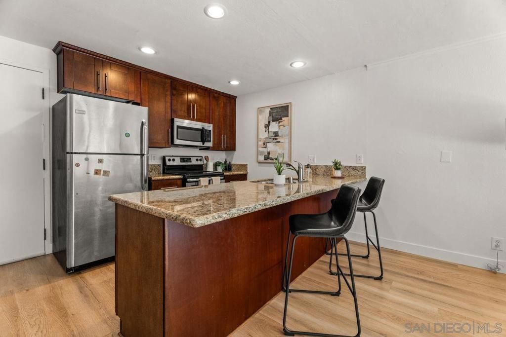 8332 Regents Rd 1L, San Diego, CA 92122 — photo 5