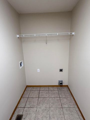 5723 S Shiloh Battle Court, Brookline, MO 65619
