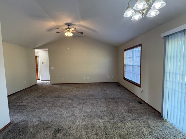 5723 S Shiloh Battle Court, Brookline, MO 65619