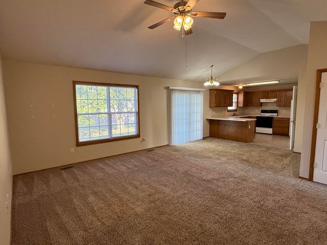 5723 S Shiloh Battle Court, Brookline, MO 65619