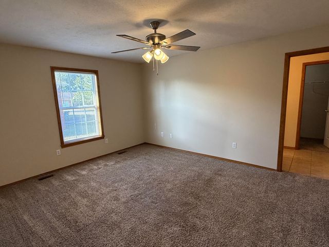 5723 S Shiloh Battle Court, Brookline, MO 65619