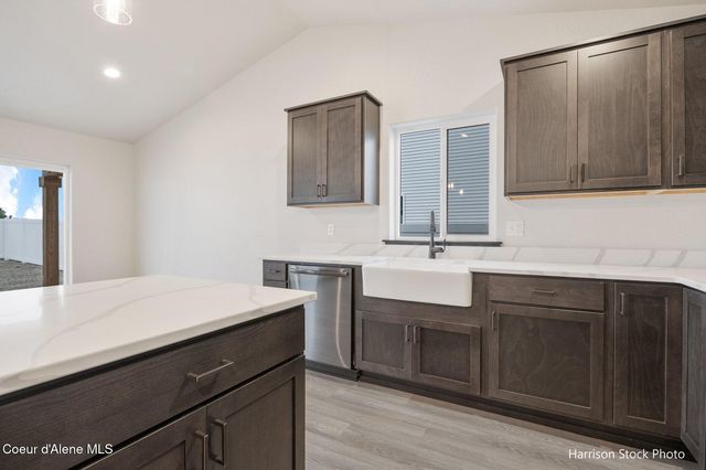 12182 N LENNON LN, Rathdrum, ID 83858