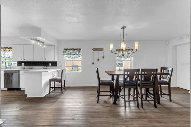 320 S SEMINOLE AVENUE, Lake Alfred, FL 33850