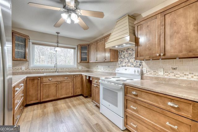 339 Henderson Road, Young Harris, GA 30582