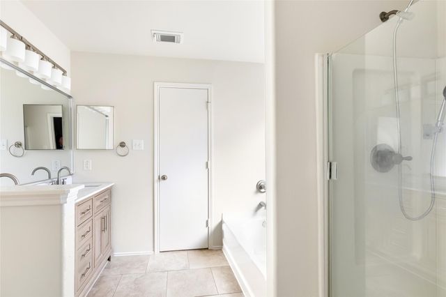 1606 Wooded Acres Drive, Humble, TX 77396