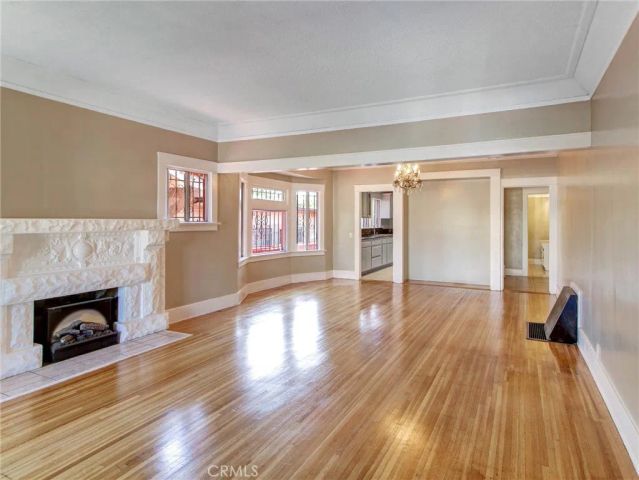 3021 5th, Los Angeles, CA 90018