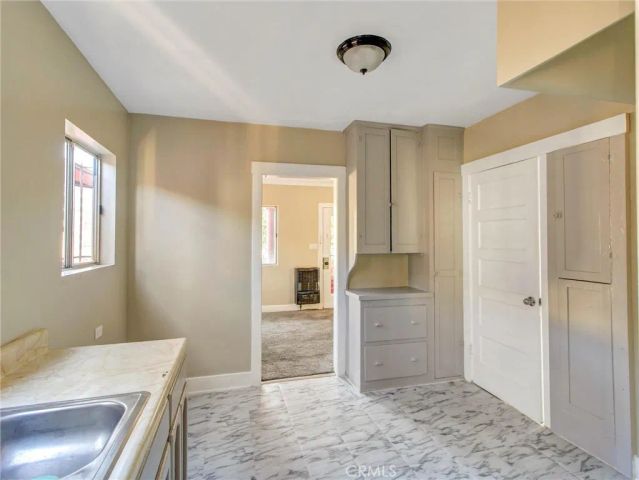3021 5th, Los Angeles, CA 90018