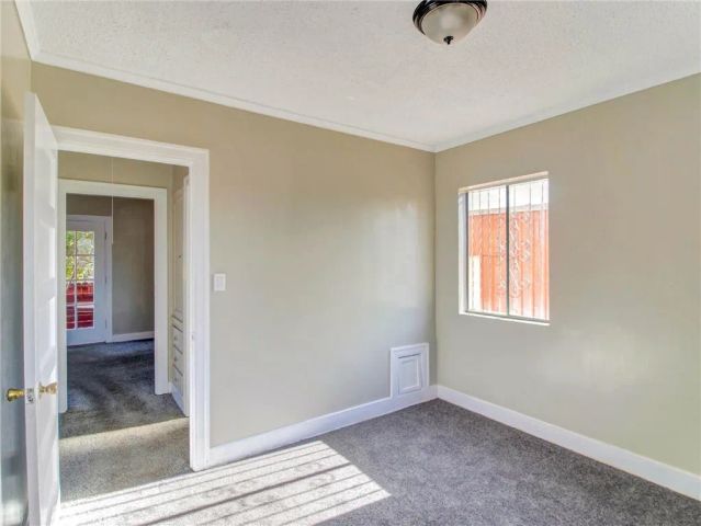 3021 5th, Los Angeles, CA 90018