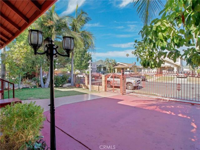3021 5th, Los Angeles, CA 90018
