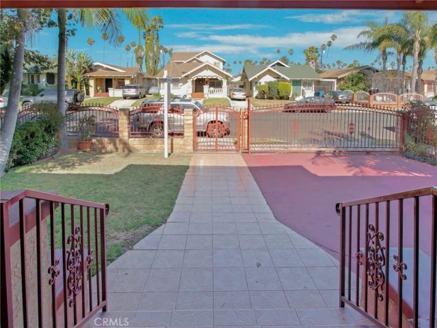 3021 5th, Los Angeles, CA 90018