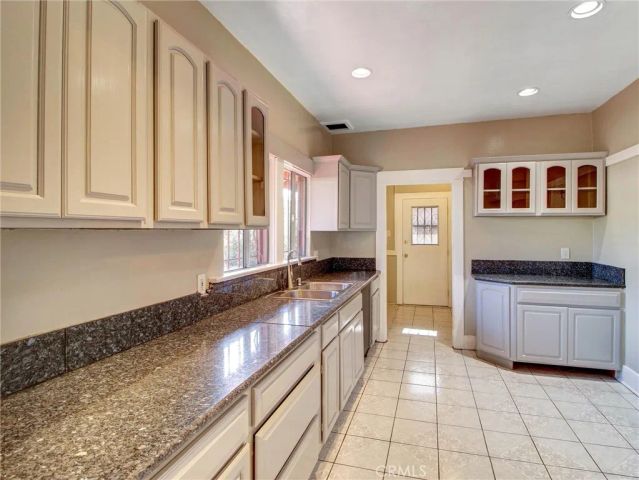 3021 5th, Los Angeles, CA 90018
