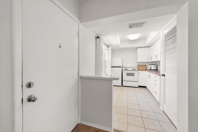 948 VIRGINIA STREET 207, Dunedin, FL 34698