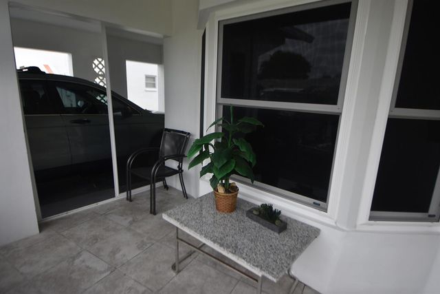 4250 NW 49th Terrace, Lauderdale Lakes, FL 33319
