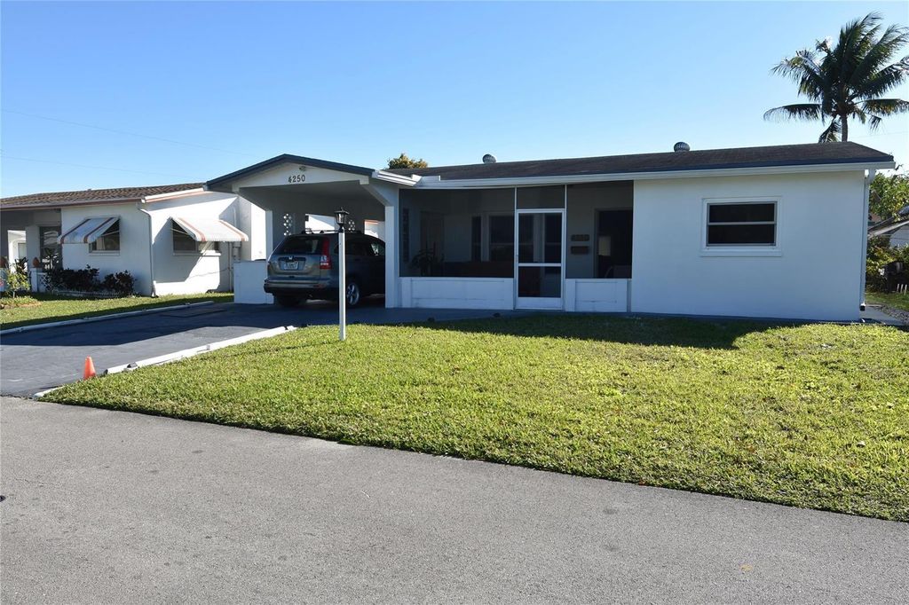 4250 NW 49th Terrace, Lauderdale Lakes, FL 33319
