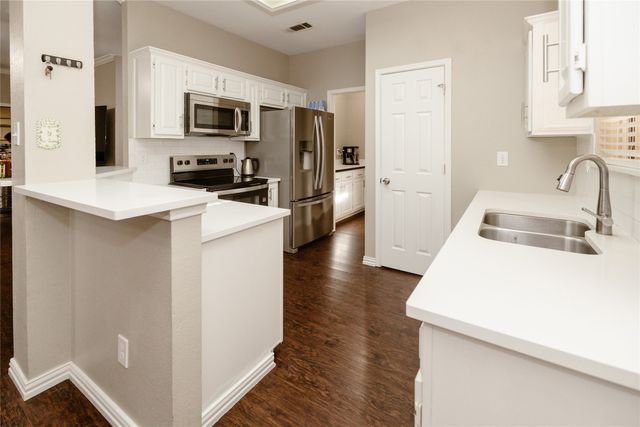 2001 Woven Trail, Lewisville, TX 75067