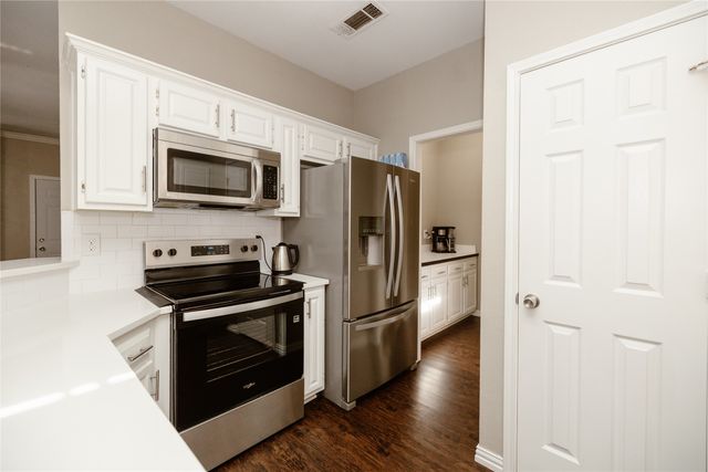 2001 Woven Trail, Lewisville, TX 75067